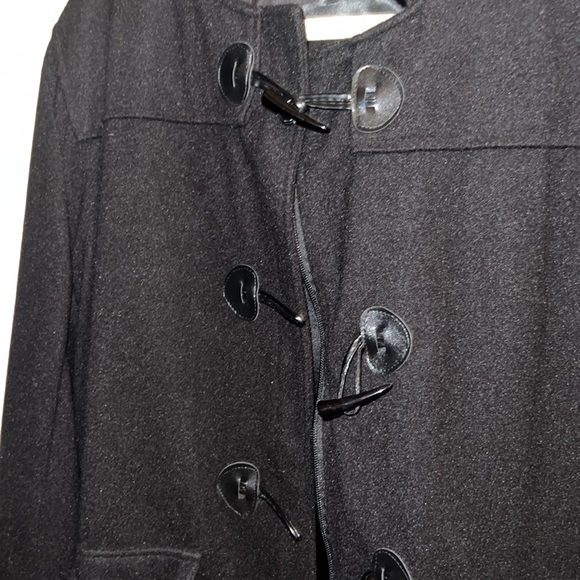 Black pea coat with toggles size 1X - Picture 3 of 3